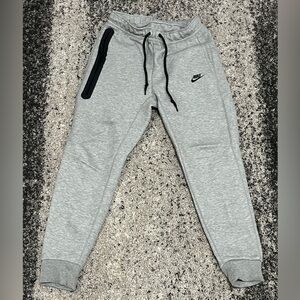 Nike Gray Jogger Sweatpants with Elastic Cuffs